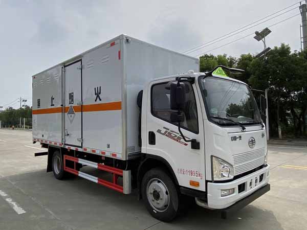 楚勝牌CSC5120XZWCA6型雜項危險物品廂式運輸車