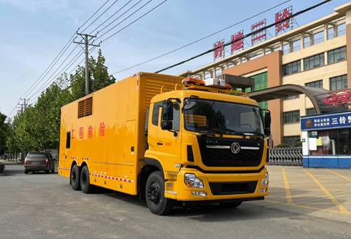 東風天龍后雙橋救險車
