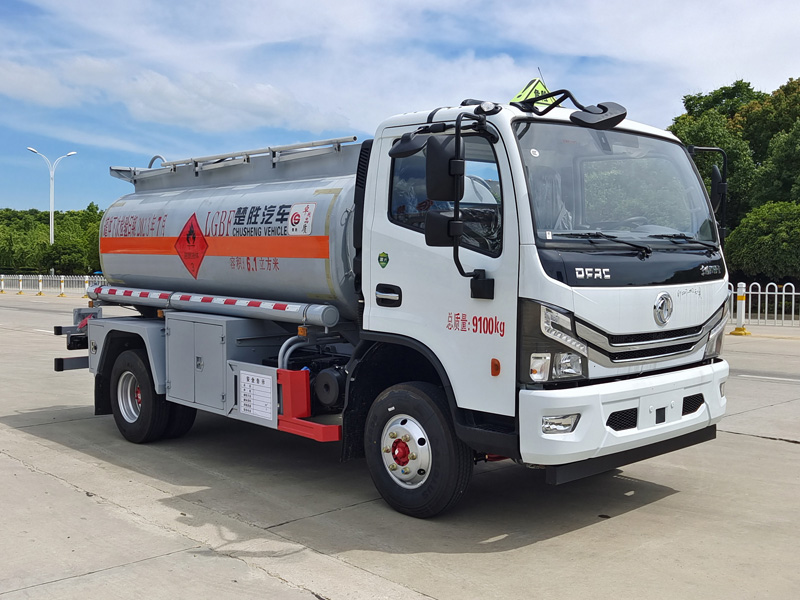 楚勝牌CSC5095GYY6A型運(yùn)油車