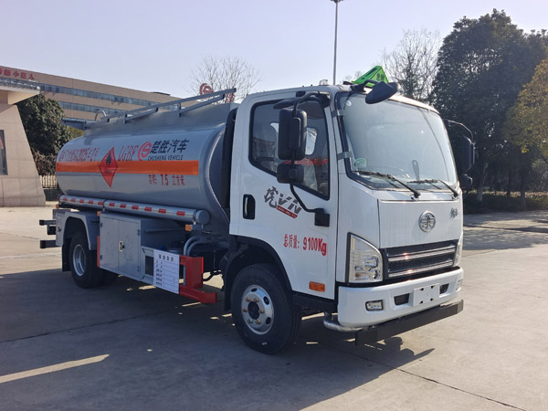 楚勝牌CSC5091GJYCA6型加油車