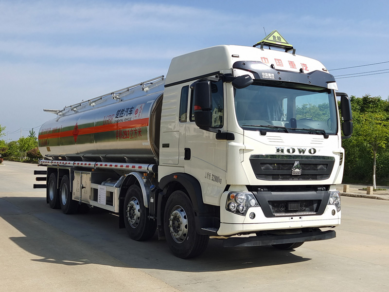 楚勝牌CSC5329GYYLZ6型鋁合金運(yùn)油車