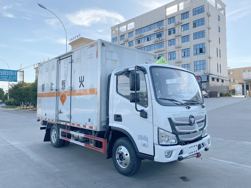 楚勝牌CSC5045XQYB6型爆破器材運(yùn)輸車(chē)