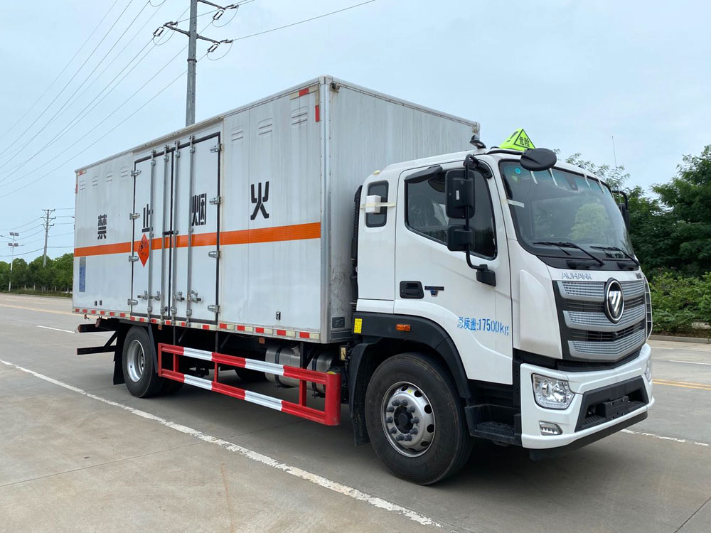 楚勝牌CSC5180XQYB6型爆破器材運(yùn)輸車(chē)