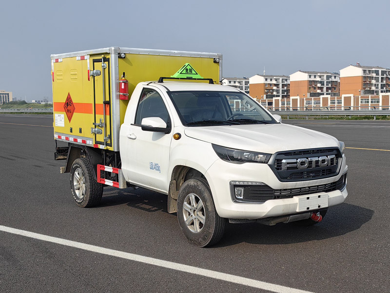 楚勝牌CSC5047XQYB6型爆破器材運(yùn)輸車(chē)