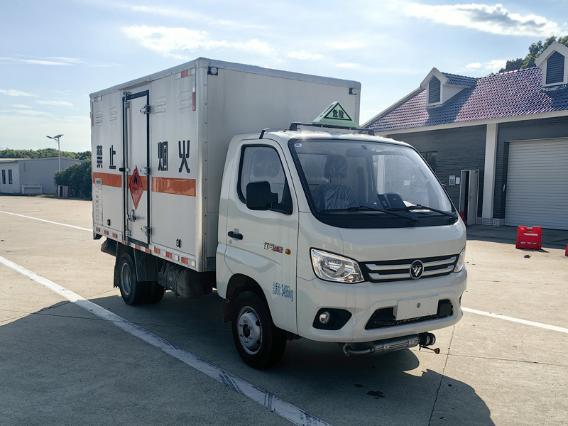 楚勝牌CSC5032XRQB6型易燃氣體廂式運輸車