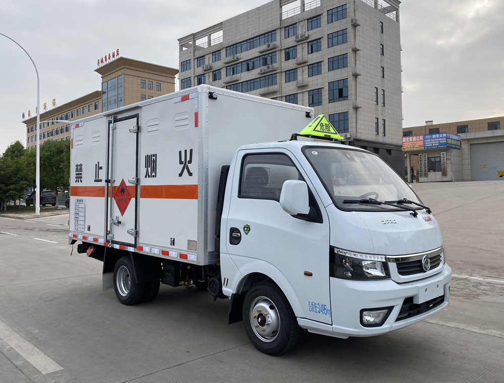 楚勝牌CSC5035XRQ6型易燃氣體廂式運輸車