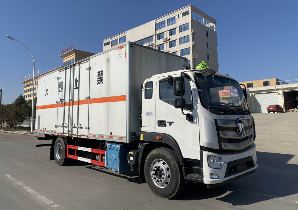 楚勝牌CSC5180XFWB6型腐蝕性物品廂式運輸車