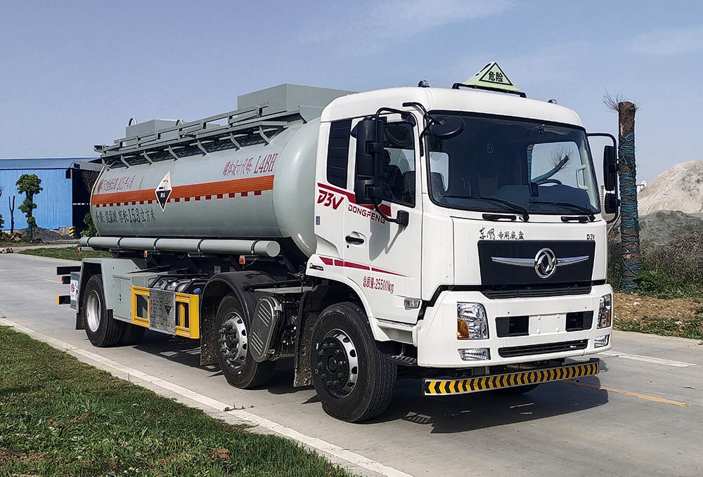楚勝牌CSC5261GFWDF6CY型腐蝕性物品罐式運輸車